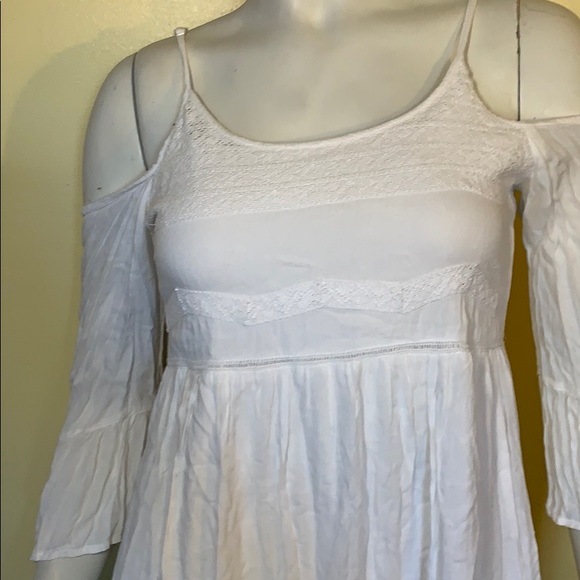 Romeo and Juliet cold shoulder cotton dress - Picture 2 of 5